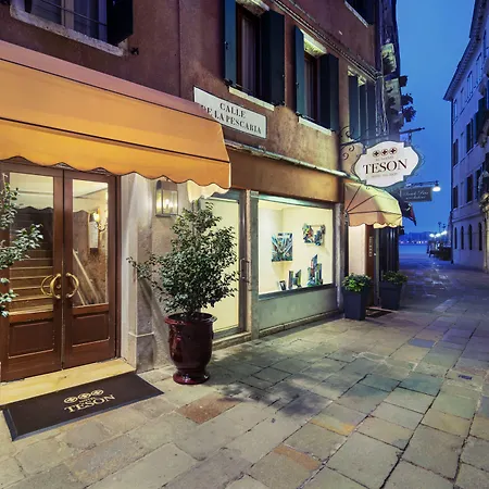 Nuovo Teson 3* Венеция