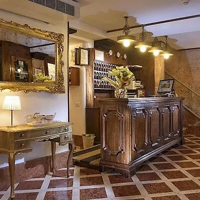 Nuovo Teson Hotel 3*