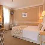 Nuovo Teson Hotel 3*