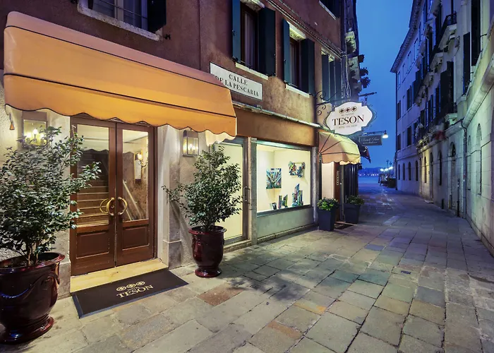 ヌオヴォ テソン 3* ヴェネツィア