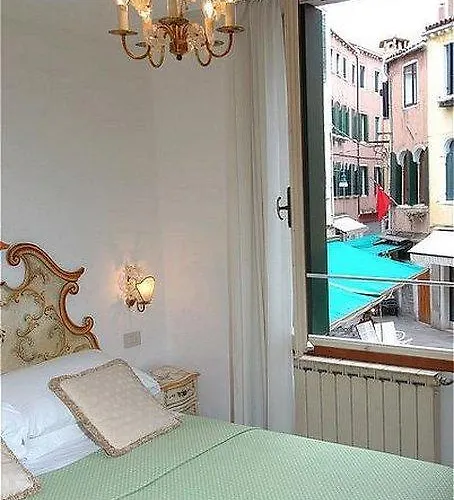 ヌオヴォ テソン ホテル